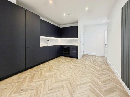Flat Walkden Road in Salford