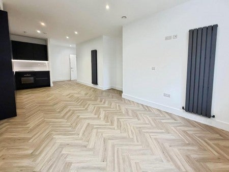Flat Walkden Road in Salford