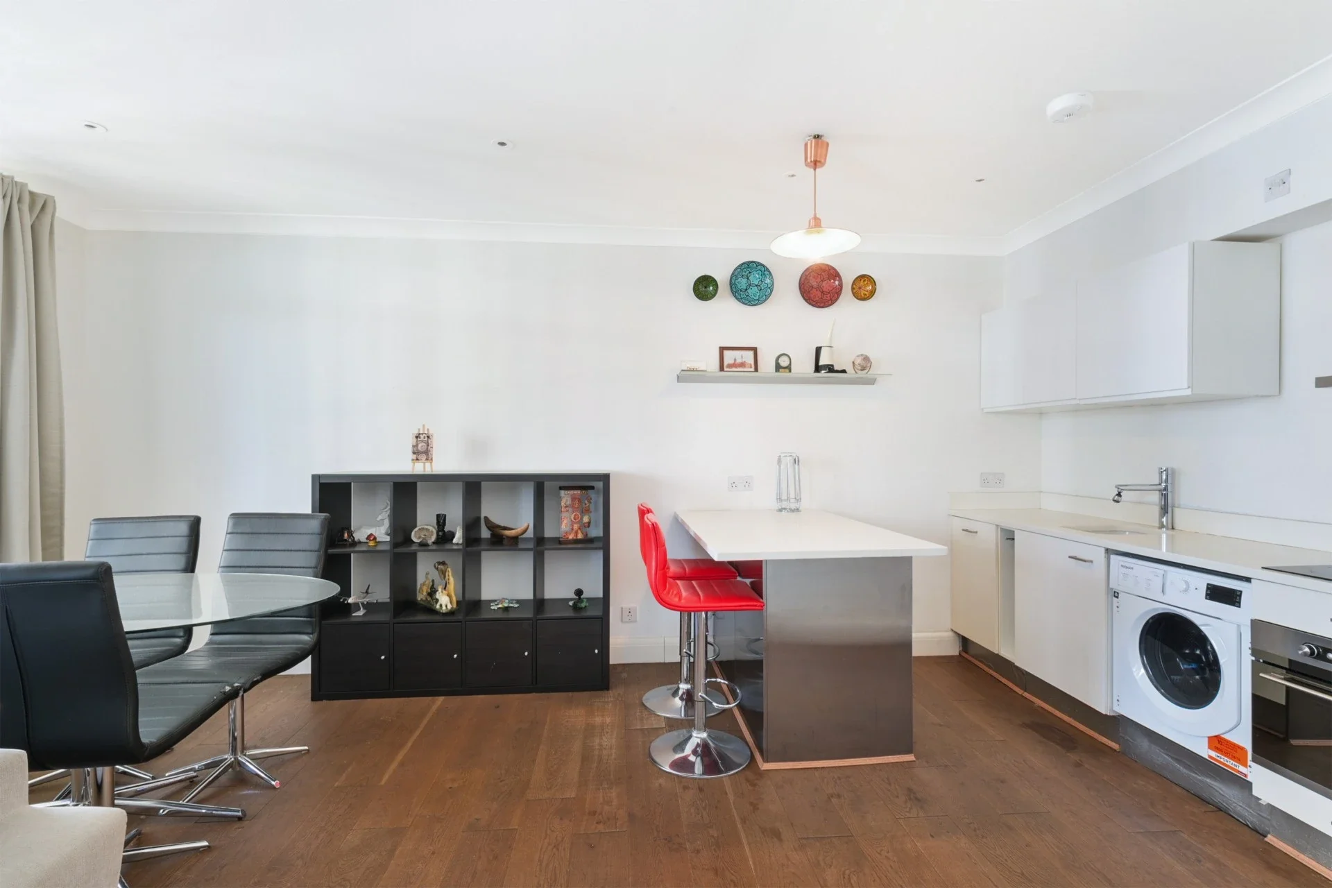 Flat Chicheley Street in Greater London