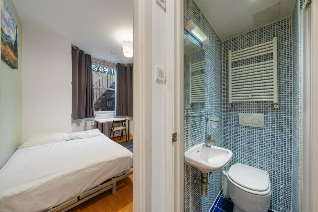 Flat Fairholme Road in Greater London