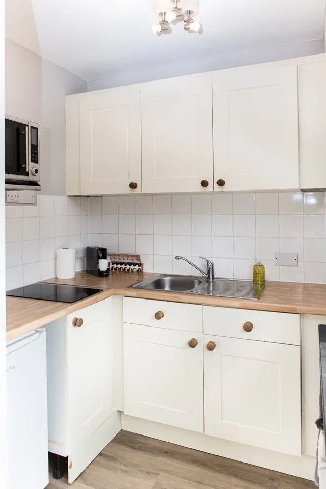 Flat Harleyford Street in Greater London