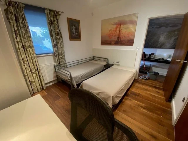 Flat Woolwich Road in Greater London