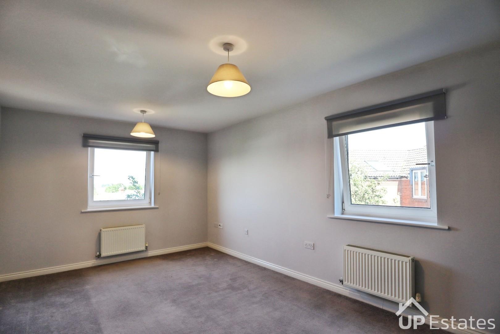 Flat Paladine Way in Coventry