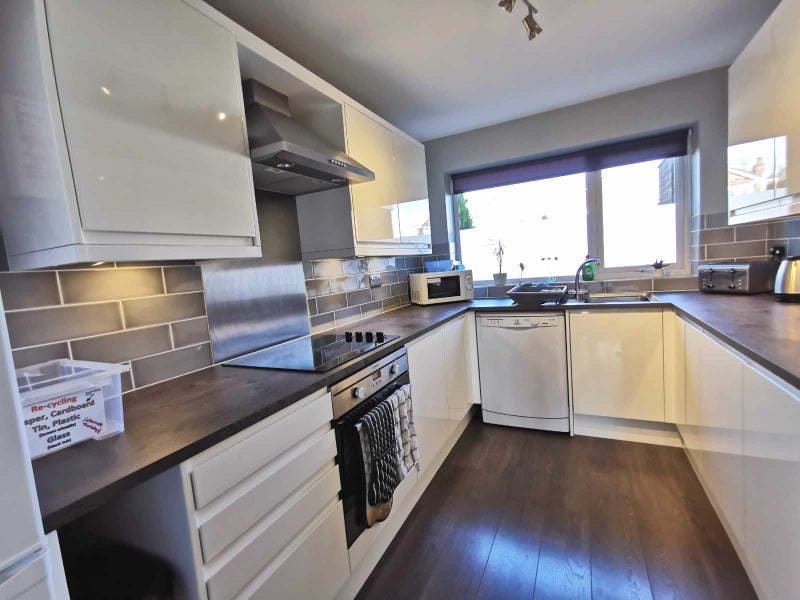 Room Kingswood Close in Metropolitan Borough of Solihull