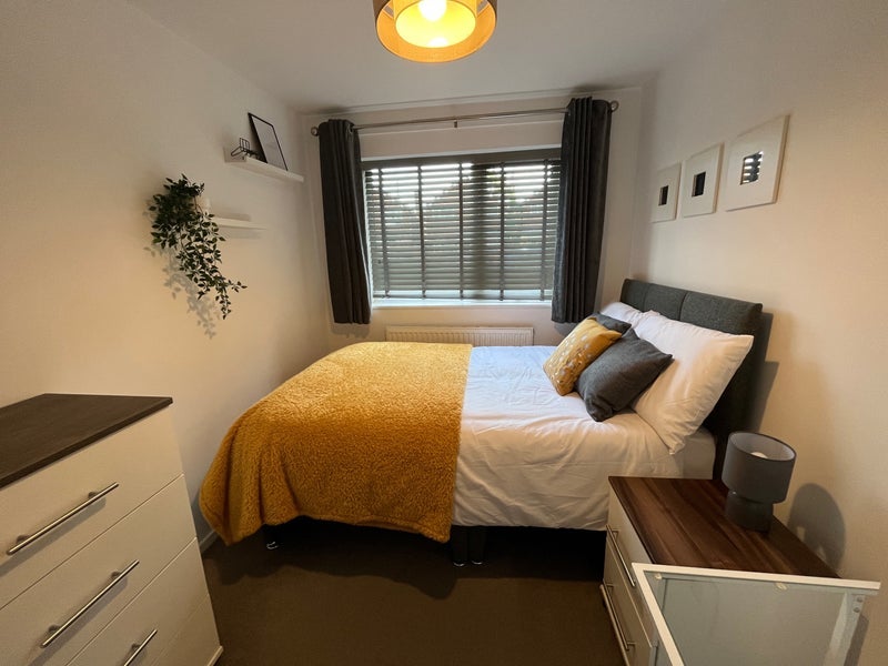 Room Kingswood Close in Metropolitan Borough of Solihull