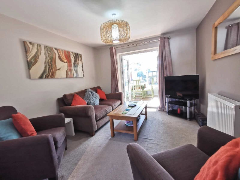 Room Kingswood Close in Metropolitan Borough of Solihull