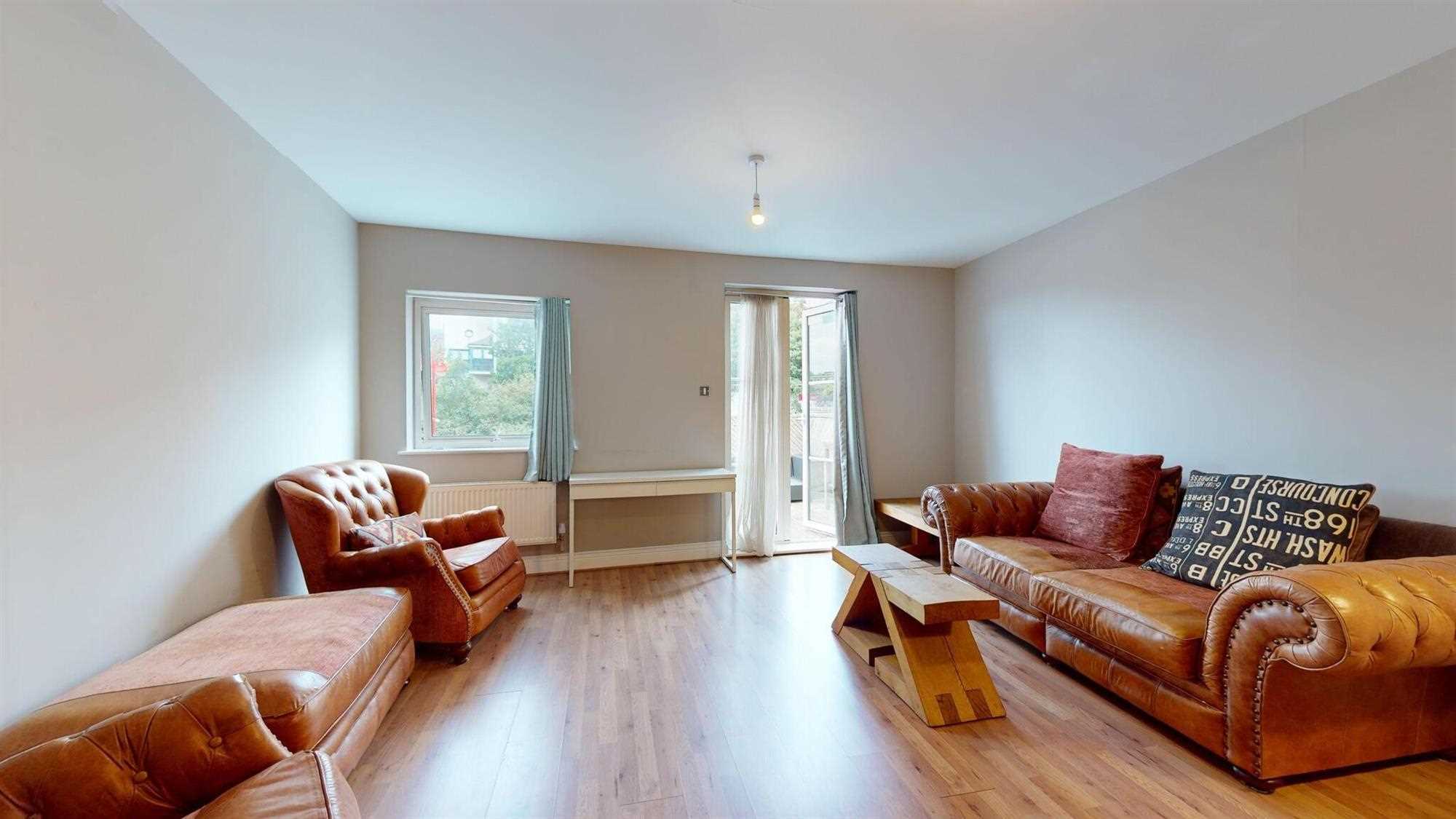 Flat Palgrave Gardens in City of Westminster