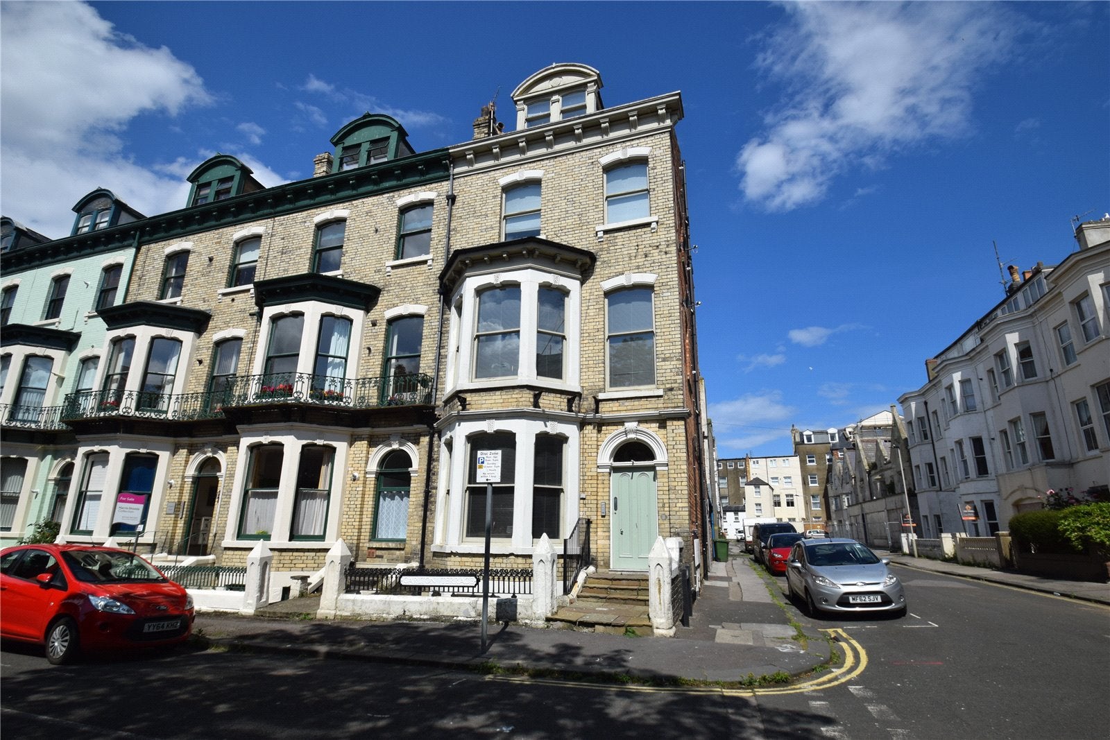 Flat Alga Terrace in Scarborough