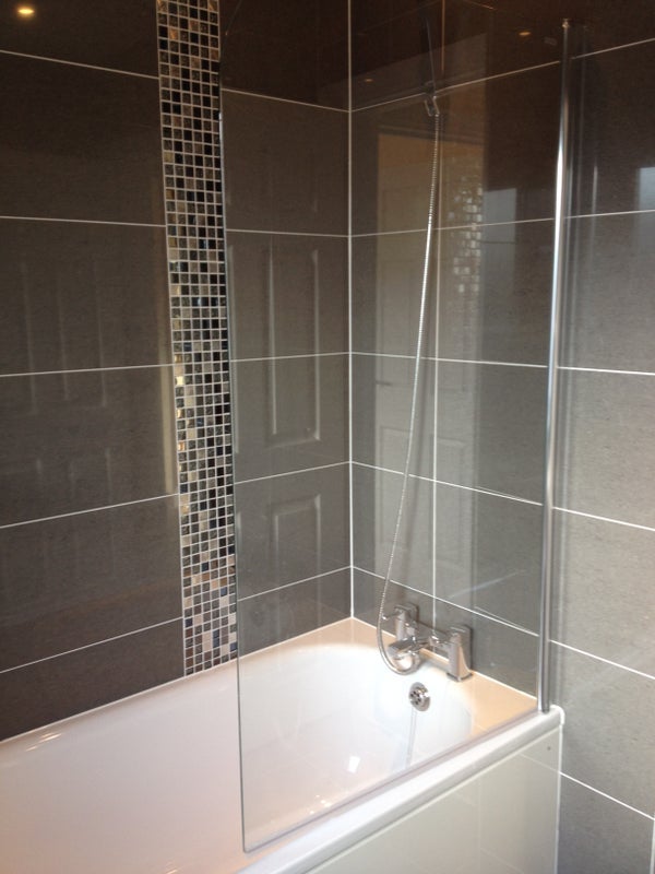 Room Grove Close in Slough