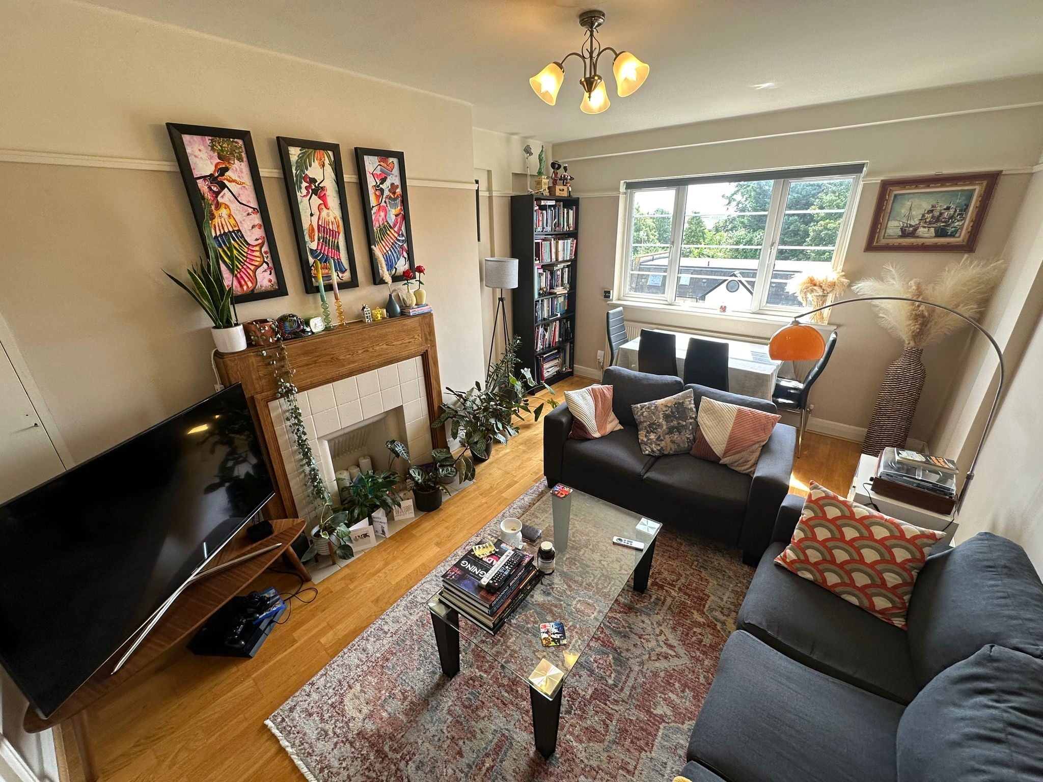 Flat West End Lane in Greater London