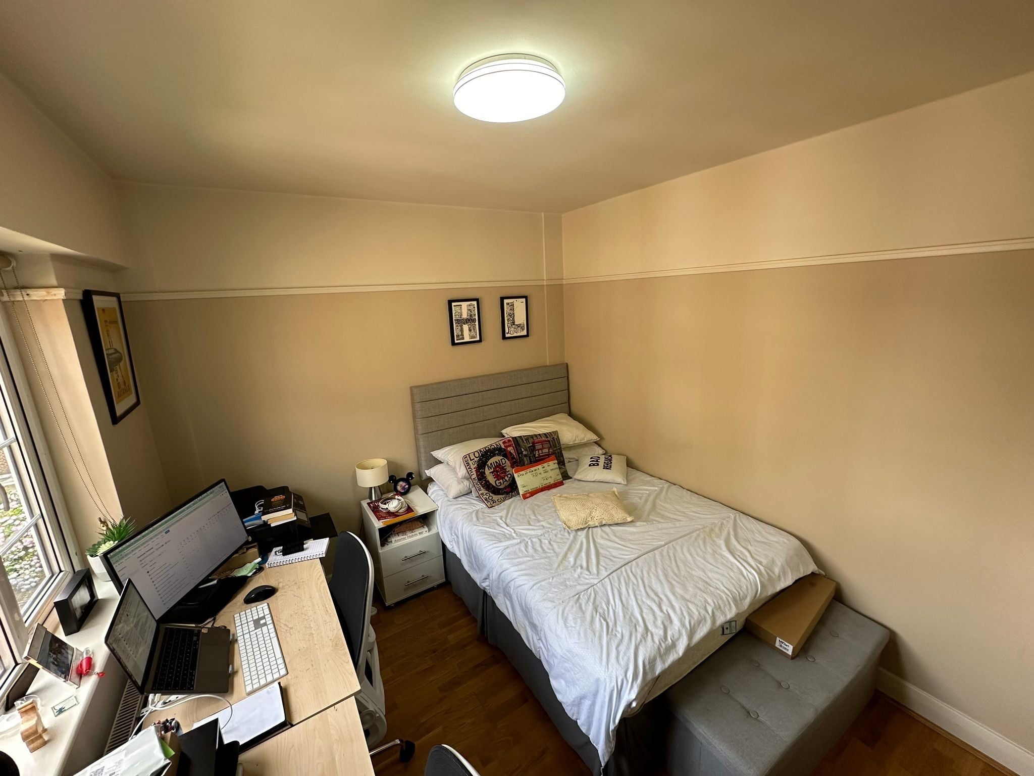 Flat West End Lane in Greater London