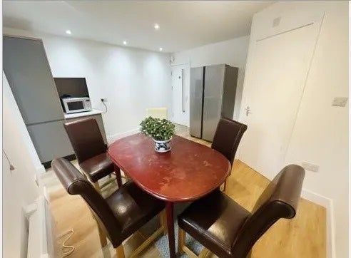 Room Gulson Road in Coventry