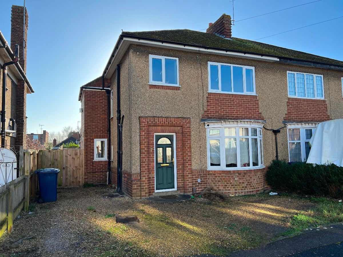 House Oldfield Lane in Fenland District