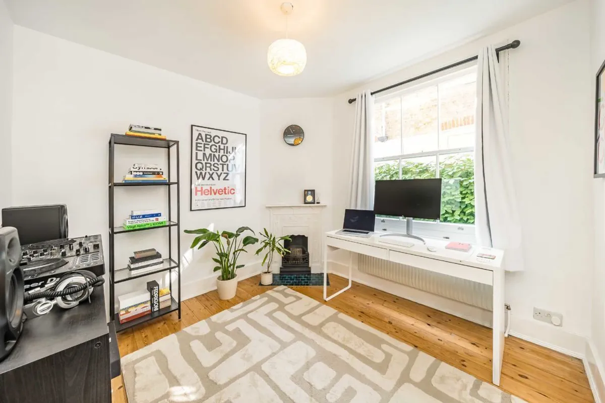 House Mantilla Road in Greater London