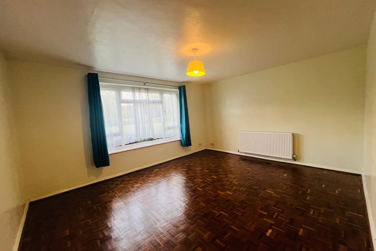 Flat Prince Andrew Close in Maidenhead