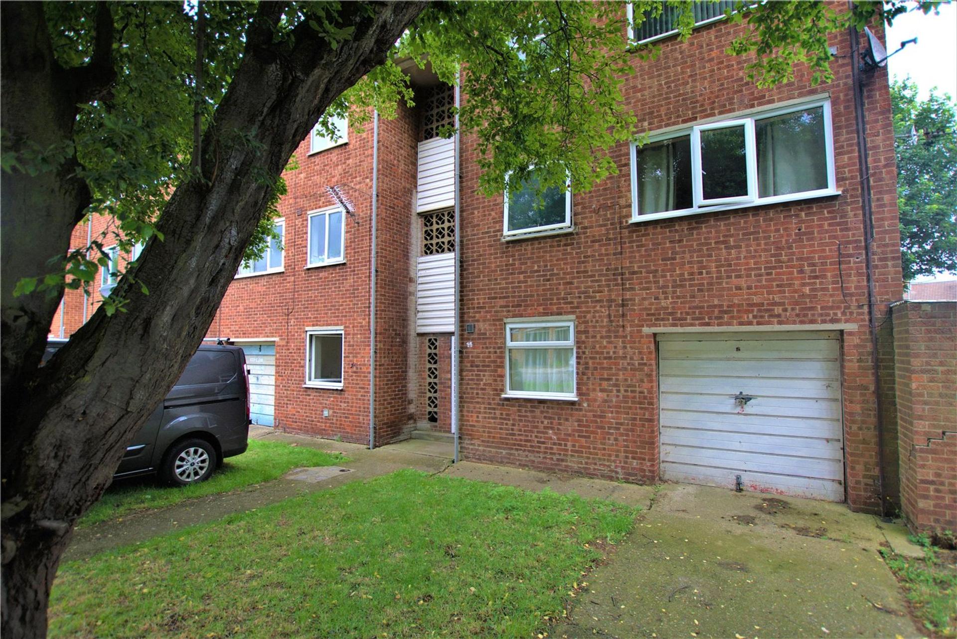 Flat Thorgam Court in Grimsby