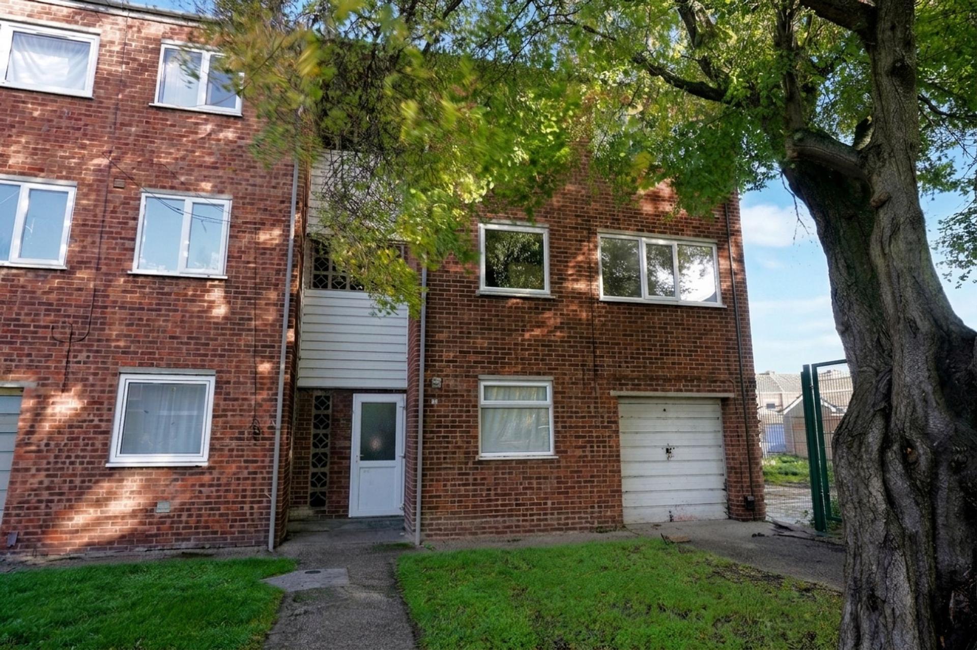 Flat Thorgam Court in Grimsby