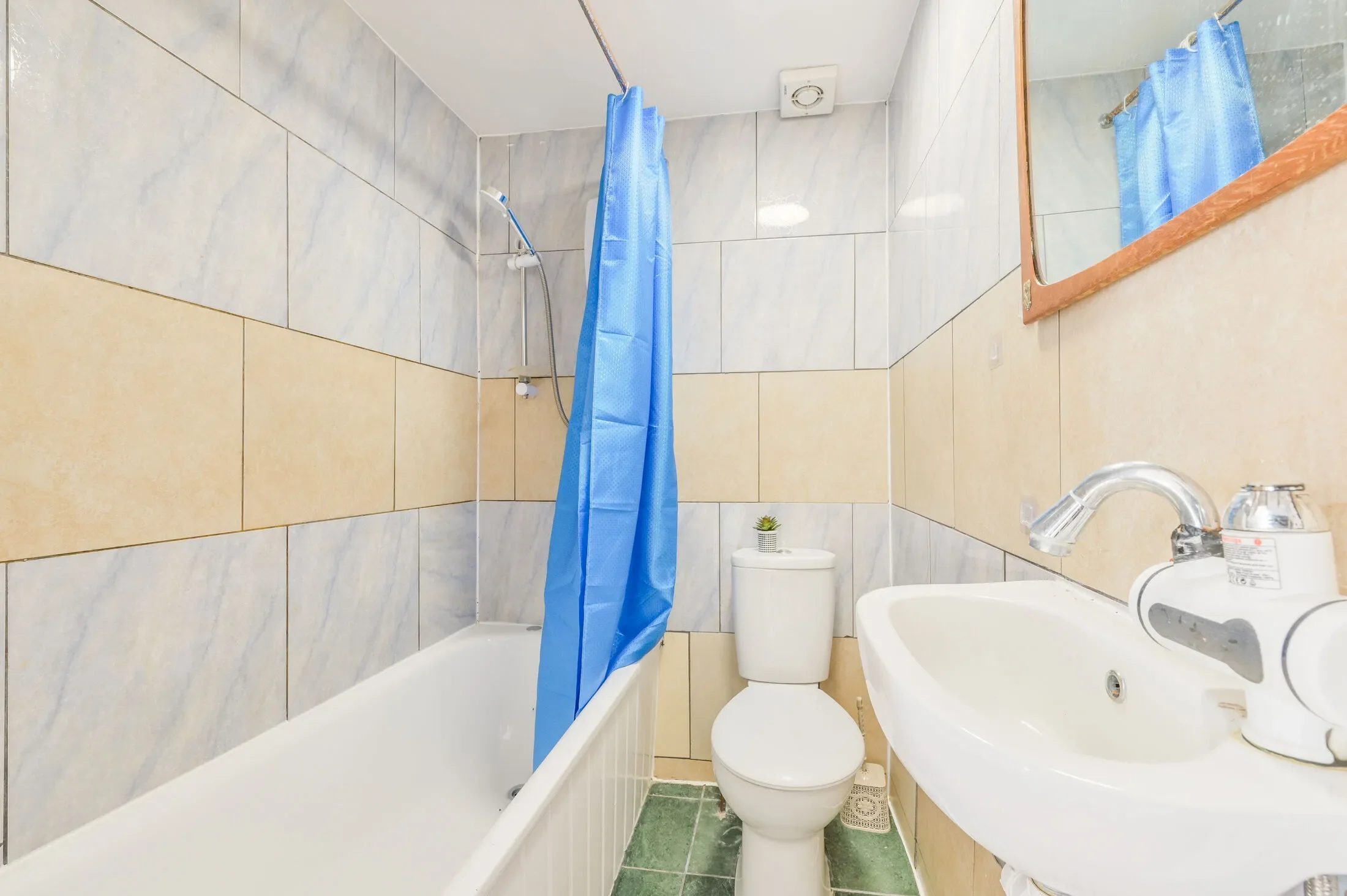 Flat Stratford Road in Greater London