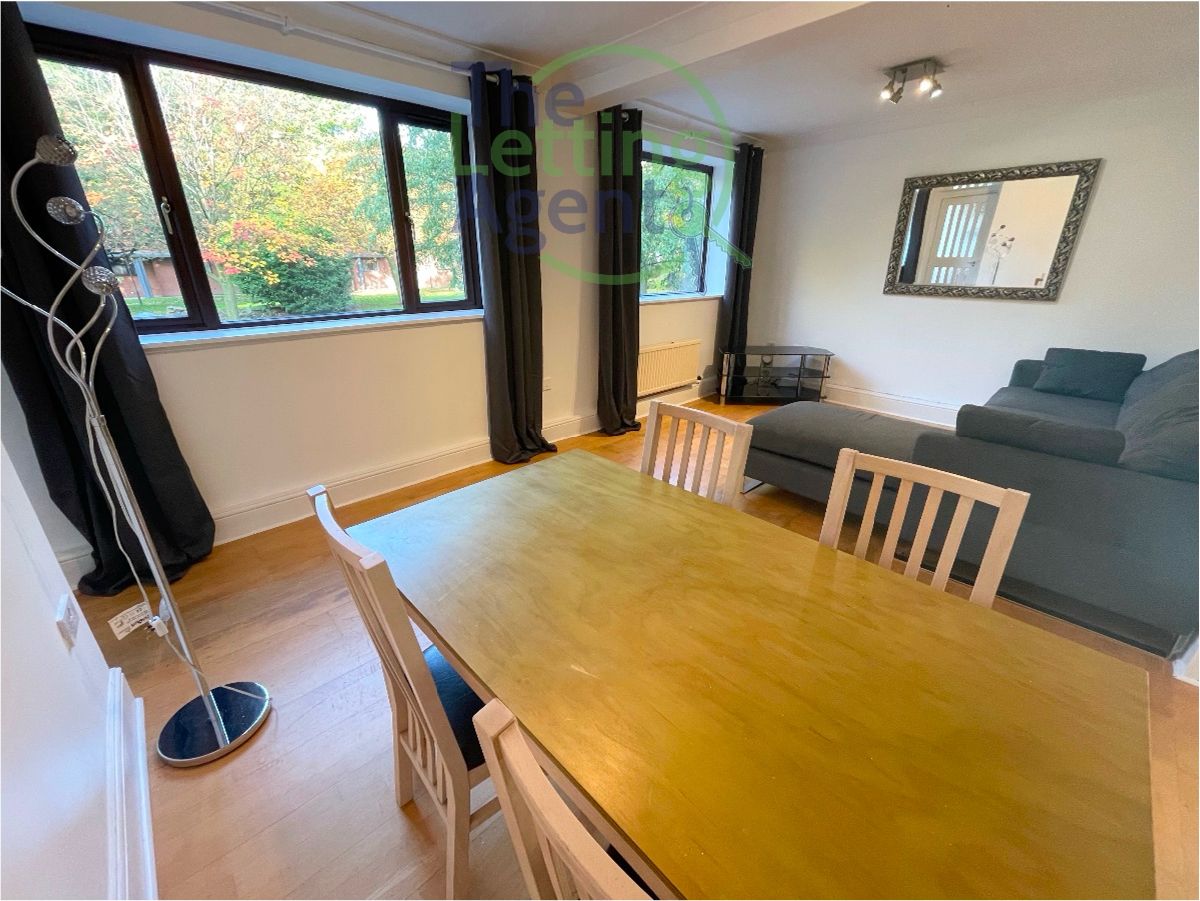 Flat Ordsall Lane in Salford
