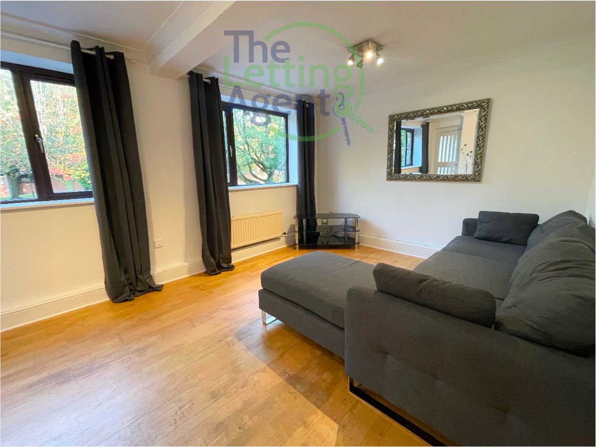 Flat Ordsall Lane in Salford