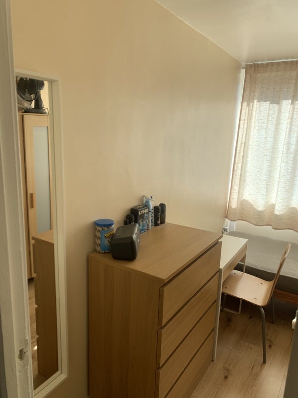 Room Sherfield Gardens in Greater London