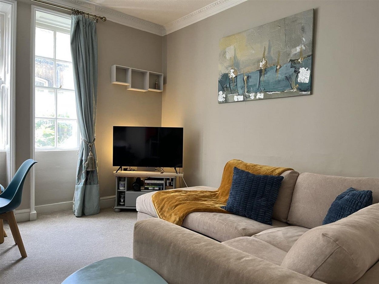 Flat Charles Street in Bath