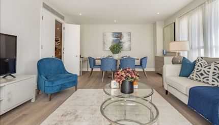 Flat Westferry Circus in Greater London