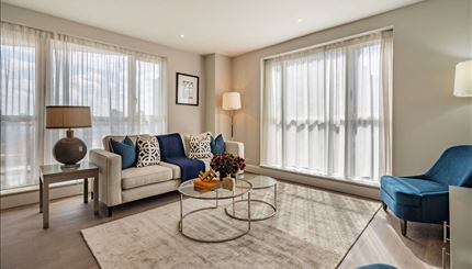 Flat Westferry Circus in Greater London