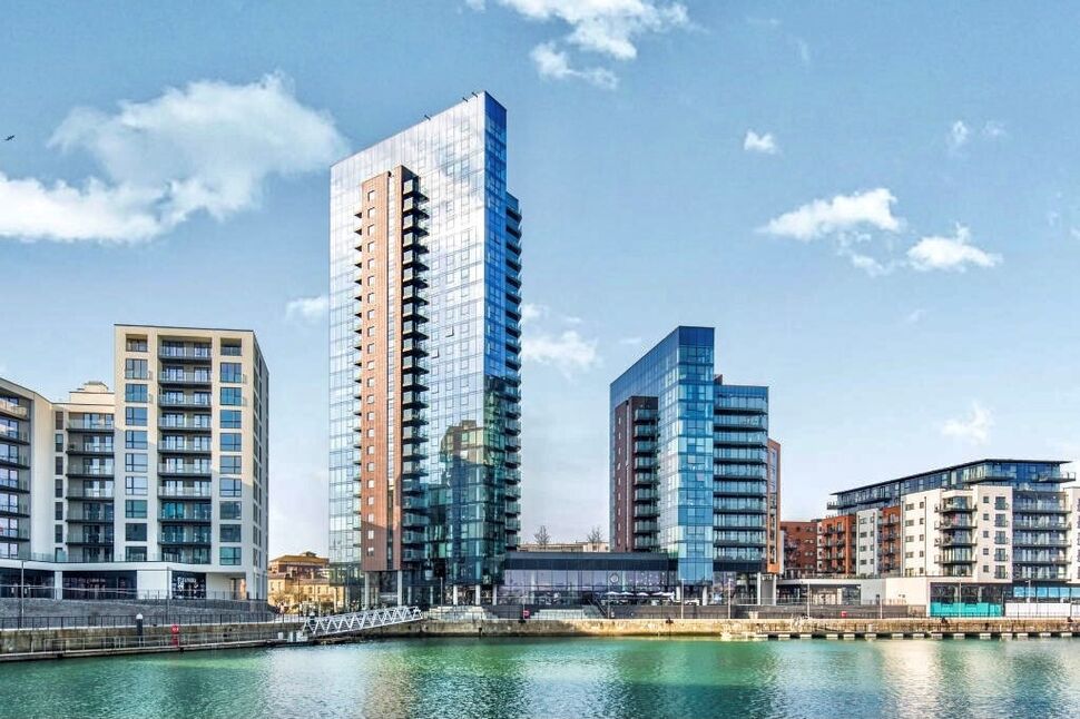 Flat Ocean Way in Southampton