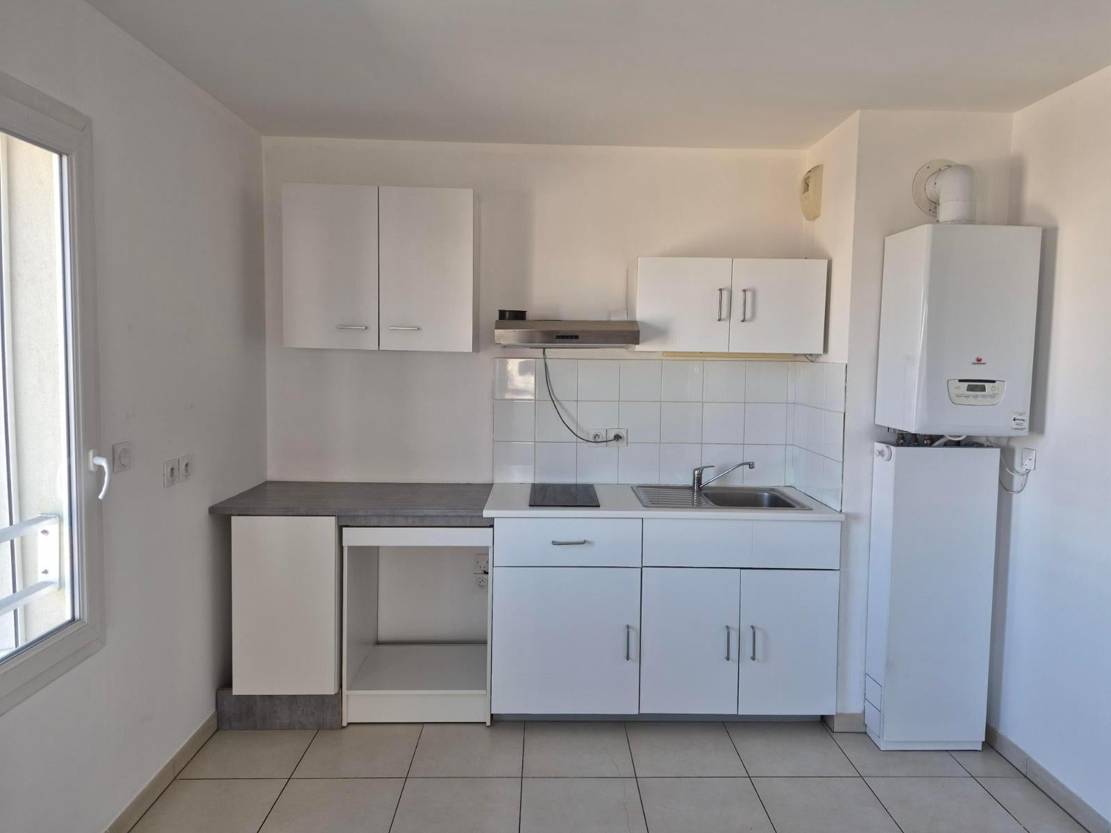 Flat Rue Maryse Bastié in Lyon