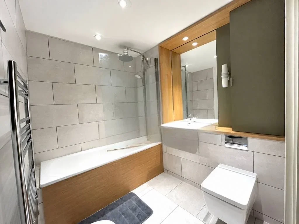 Flat Tyssen Street in Greater London