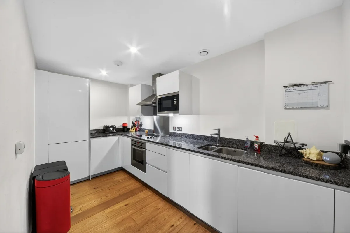 Flat Banning Street in Greater London