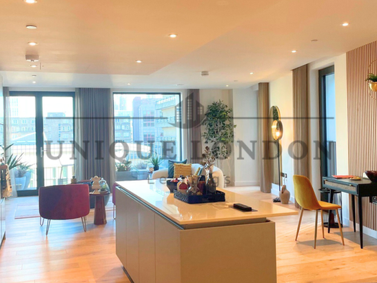 Flat Bishopsgate in City of London