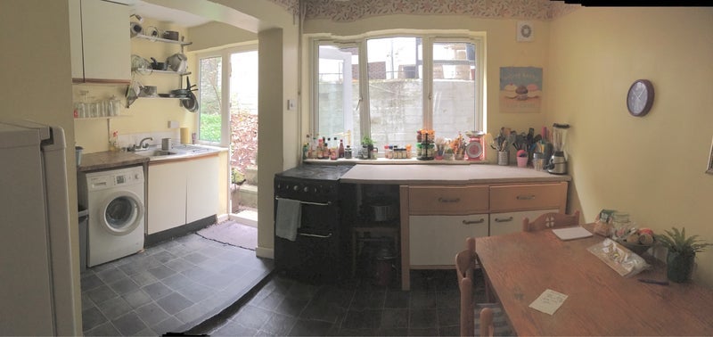 Room Upper Cheltenham Place in Bristol