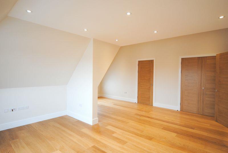 Flat Beechcroft Avenue in Greater London