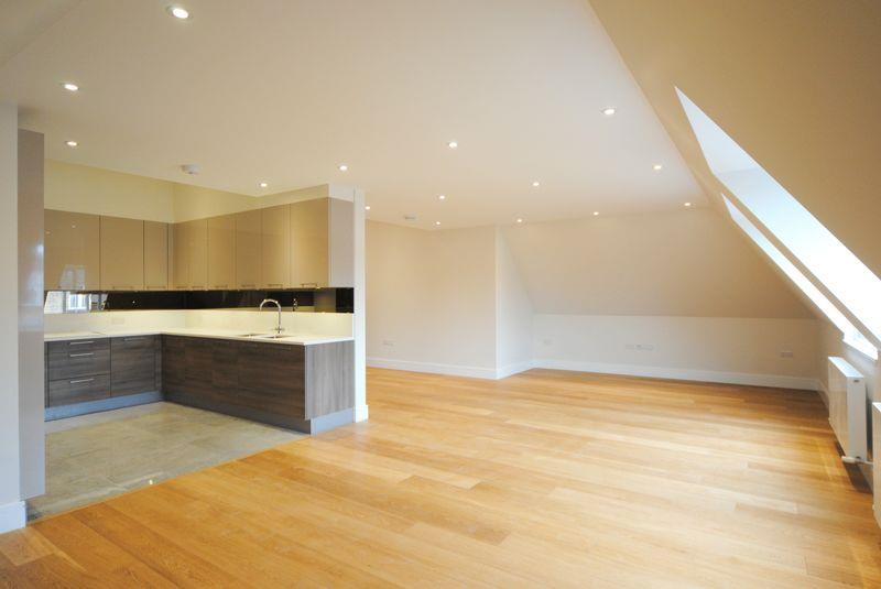 Flat Beechcroft Avenue in Greater London