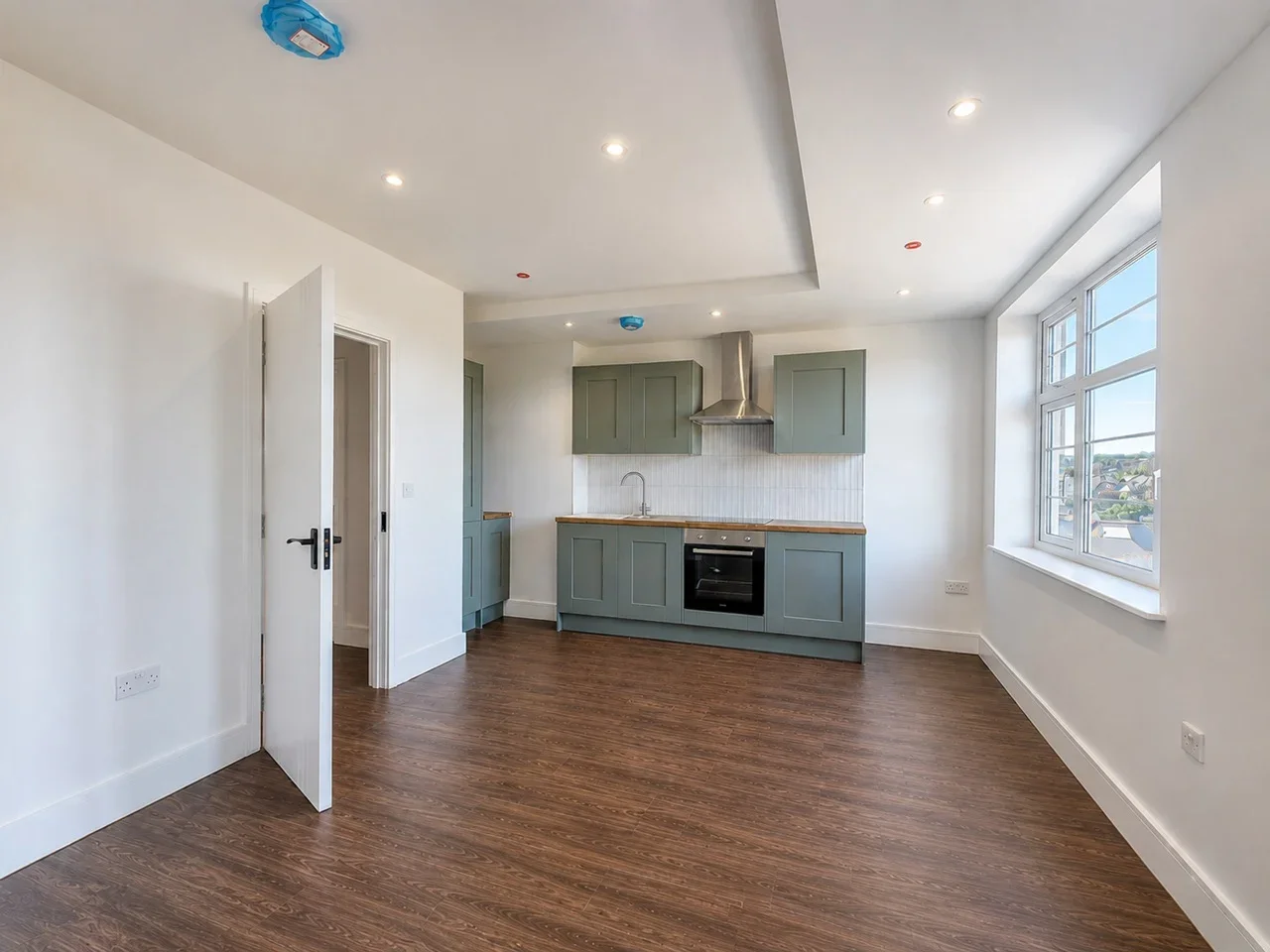 Flat Catford Hill in Greater London