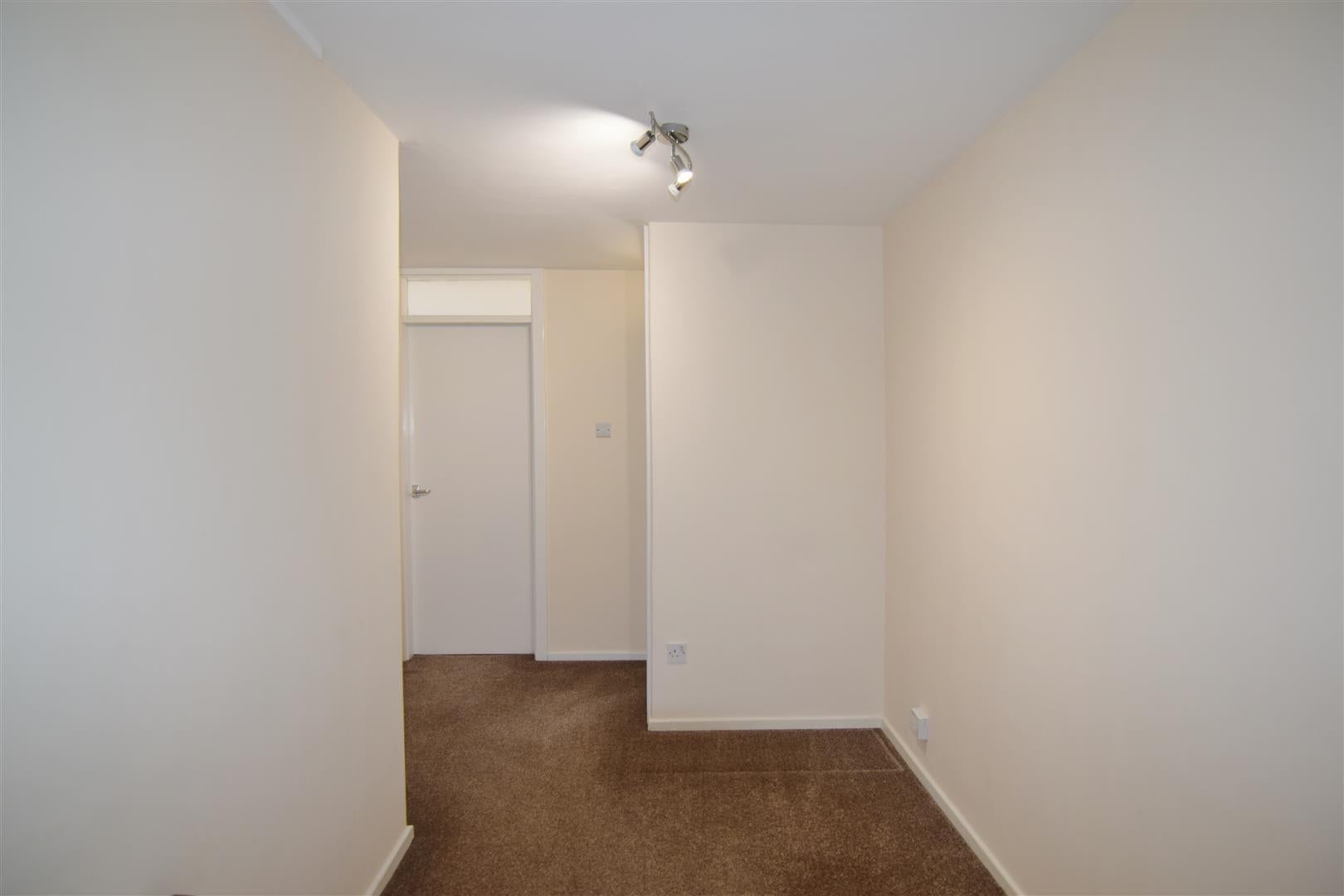 Flat Dereham Court in Royal Leamington Spa