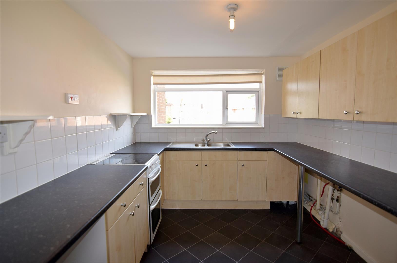 Flat Dereham Court in Royal Leamington Spa