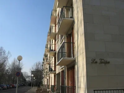 Flat Square du Commandant Gabriel Fournaise in Compiègne