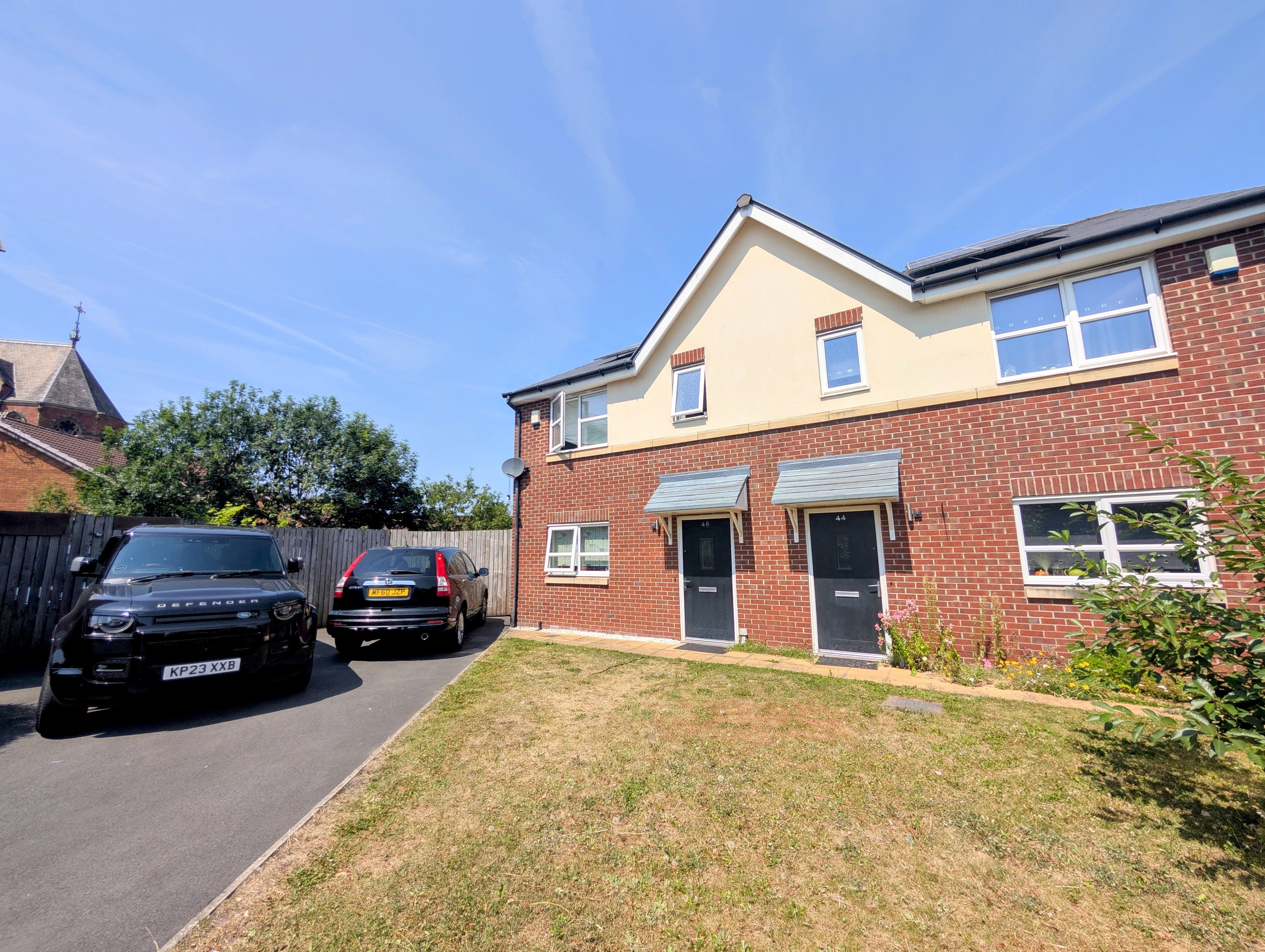 House Gabriel Close in Manchester