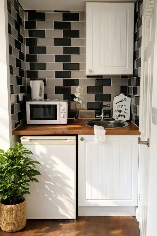 Room Walsall Road in Darlaston