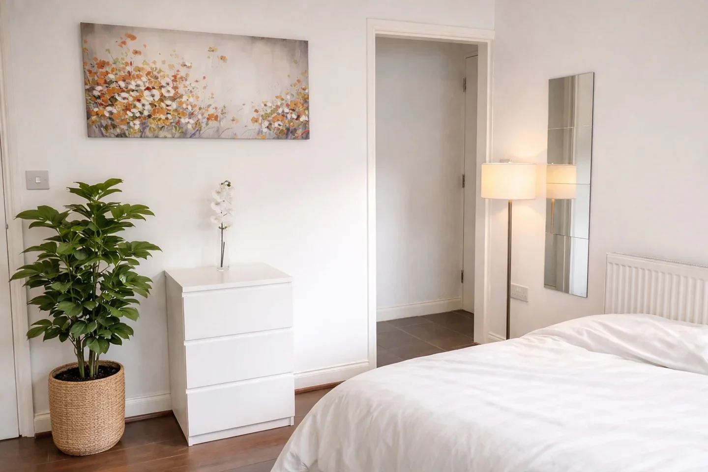 Room Walsall Road in Darlaston