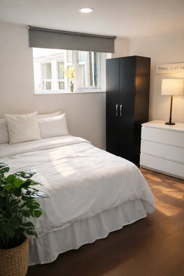 Room Walsall Road in Darlaston