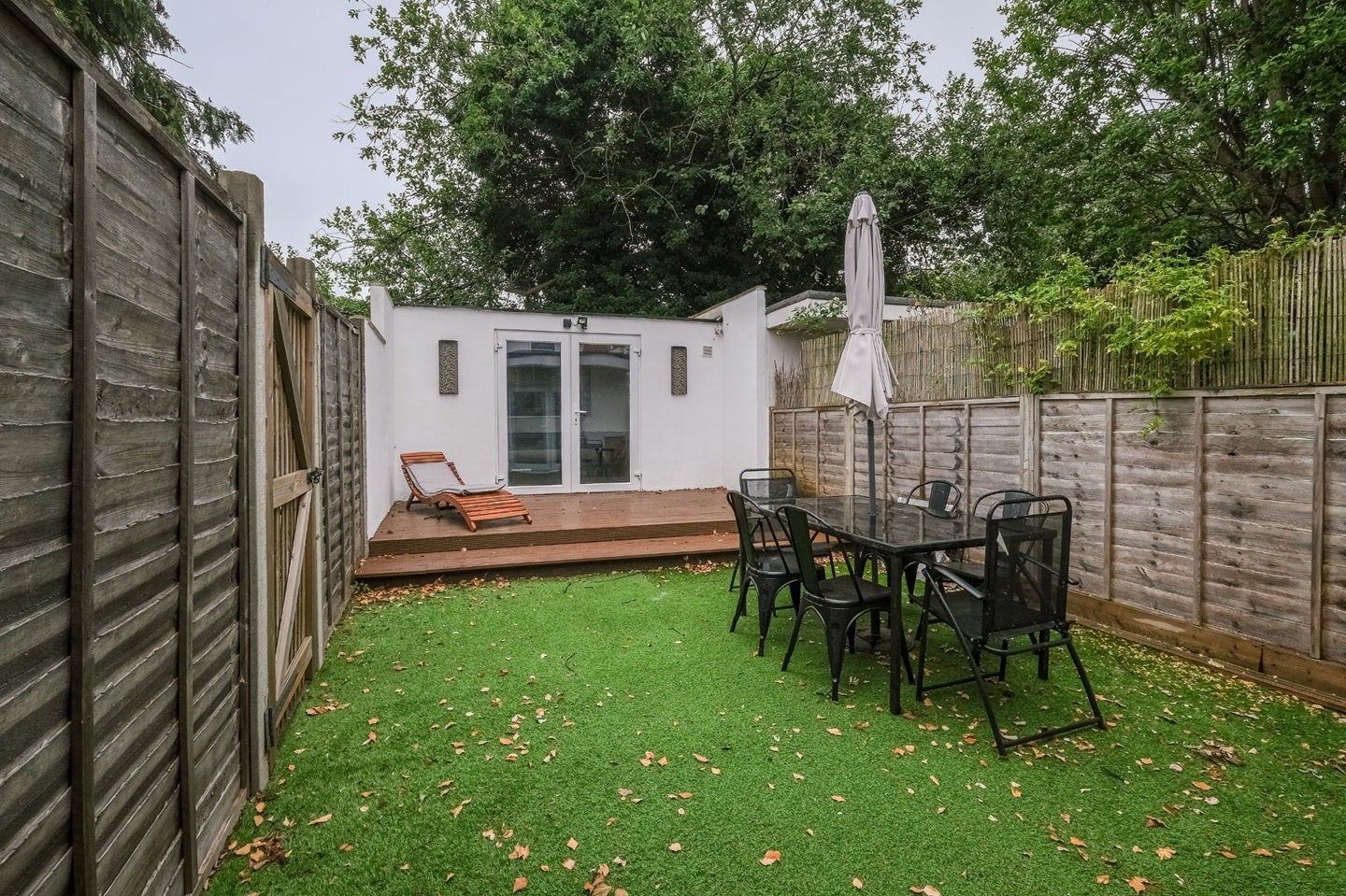 House Brownlow Road in Hertsmere