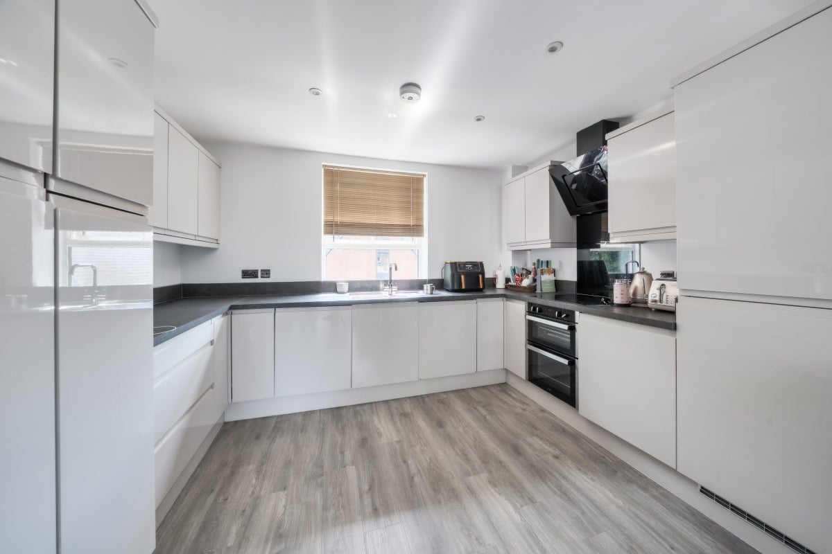 Flat Carlton Road in St Albans