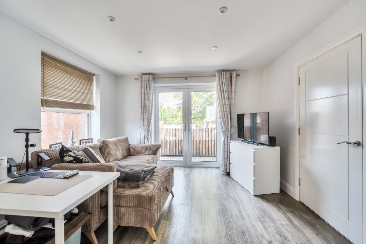 Flat Carlton Road in St Albans