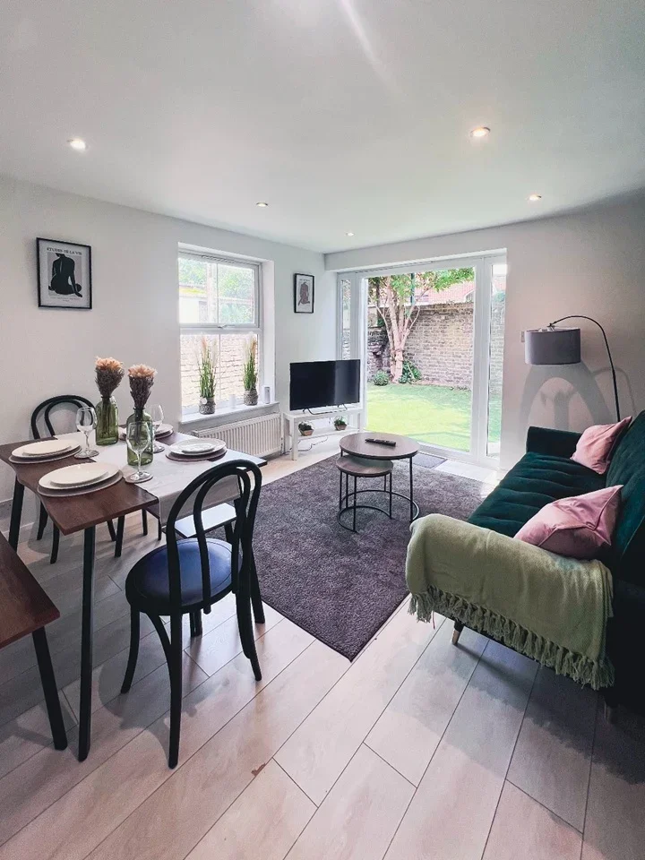 Flat Ashmore Road in City of Westminster