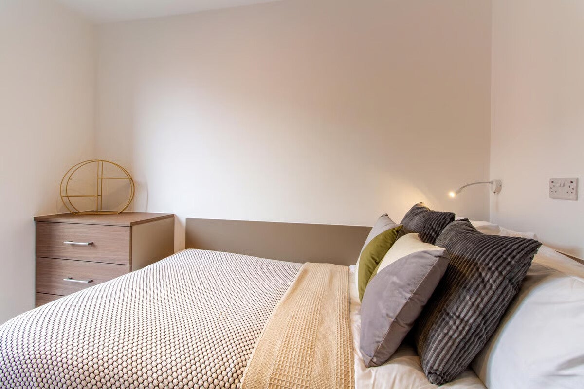 Room Dean Street in Bristol