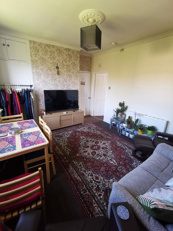 Room Restalrig Road South in City of Edinburgh